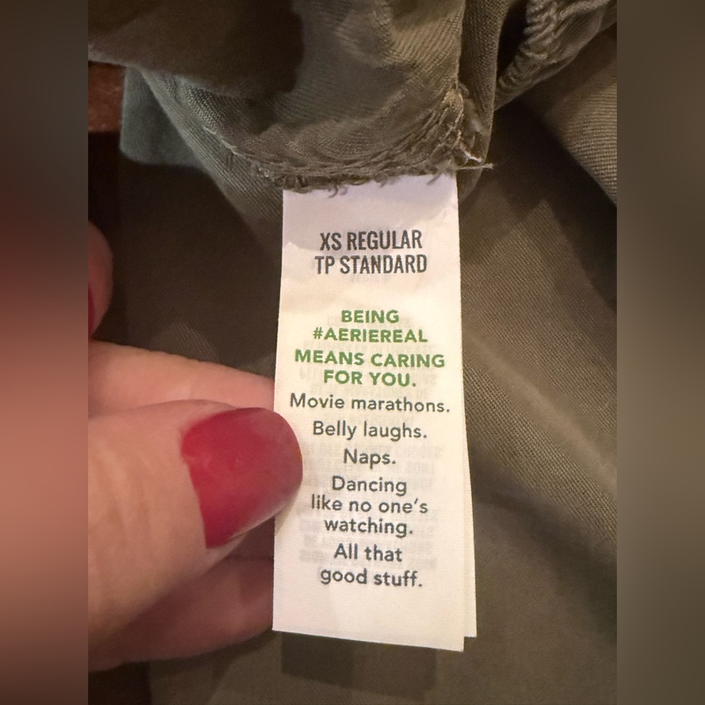 Aerie. Draper Chill Trouser. Olive Green. Size XS. - Picture 6 of 8